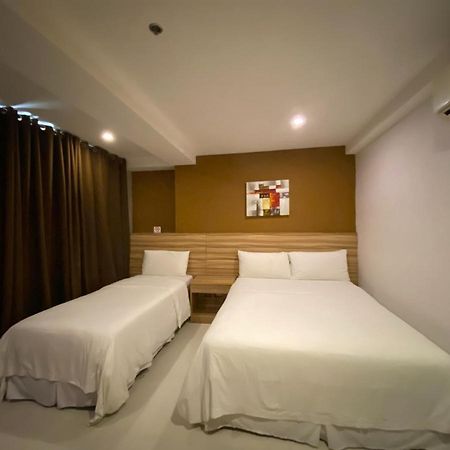 Capital O 820 Guijo Suites Makati Manila Exterior foto